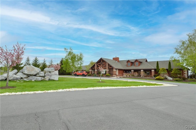 view of front of house with a front lawn