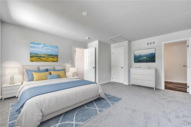 bedroom featuring carpet floors