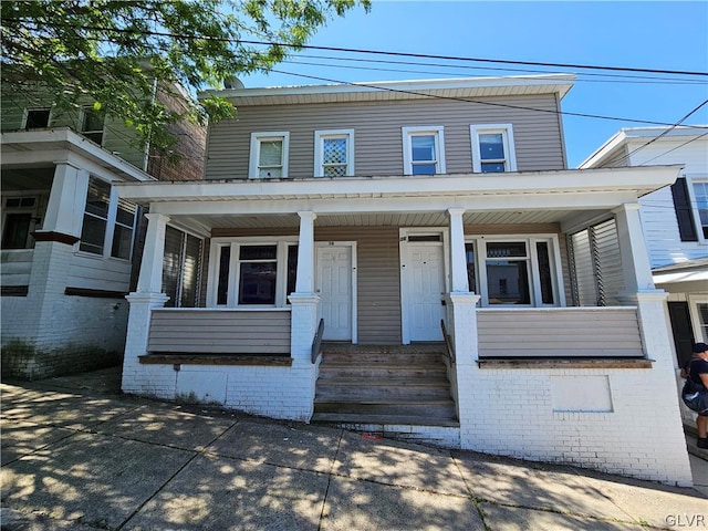 view of front of home featuring a porch