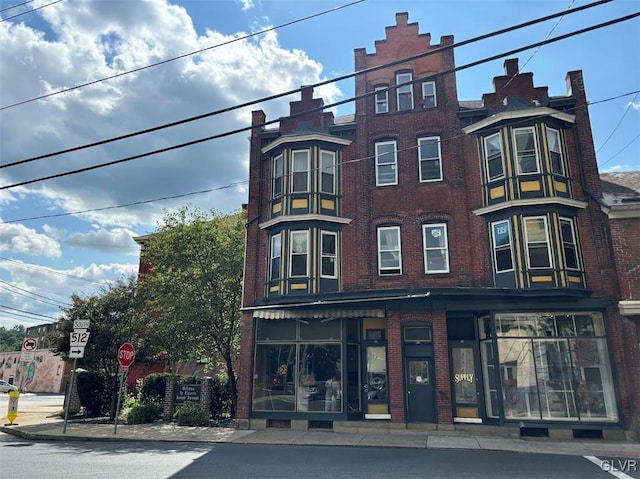 28 S Main St, Bangor Borough PA, 18013, 12 bedrooms, 5 baths condo for sale