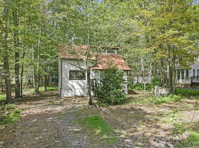 view of outbuilding