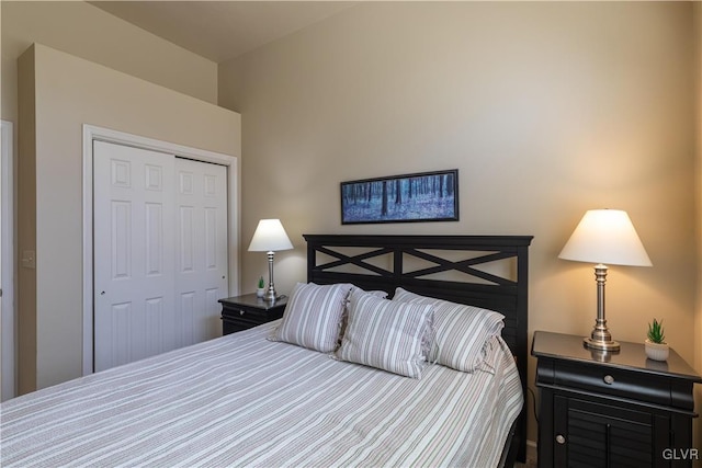 bedroom with a closet