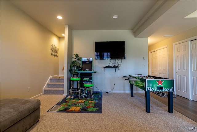 recreation room featuring carpet floors