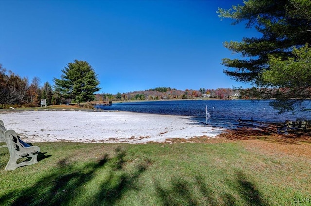 view of yard with a water view