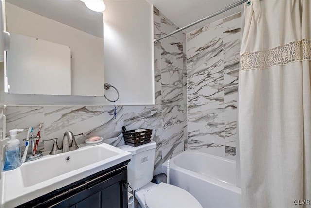 full bathroom with vanity, toilet, shower / bathtub combination with curtain, and decorative backsplash