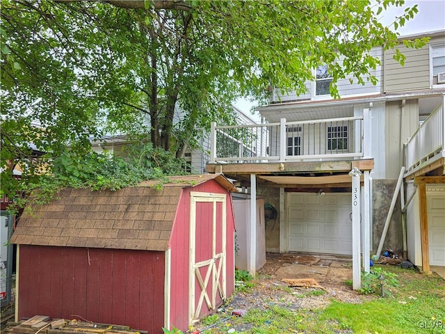 view of outbuilding