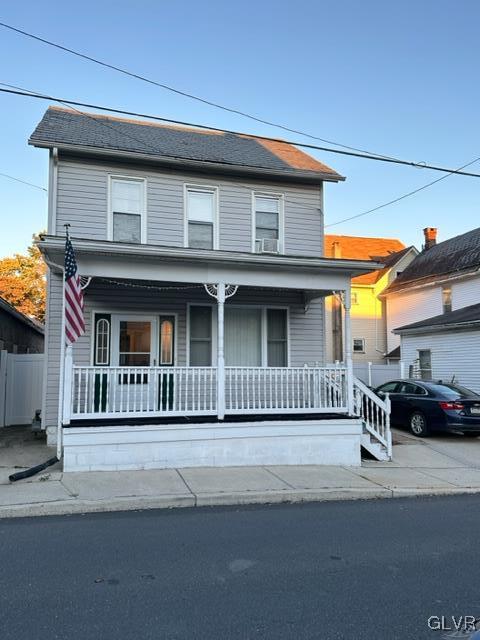 view of front of house featuring a porch