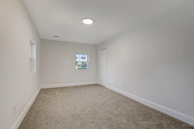 3331 Walnut St, Bethlehem Twp, PA 18020 - unfurnished room featuring carpet floors and baseboards