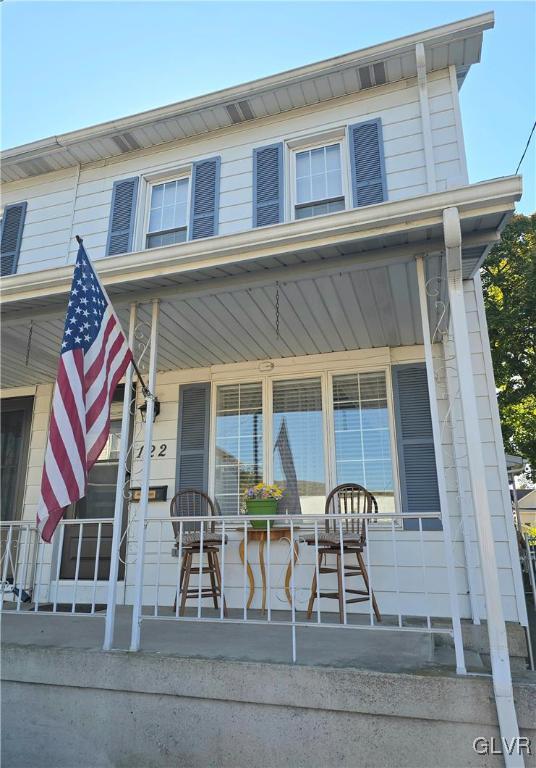 view of front of property with a porch