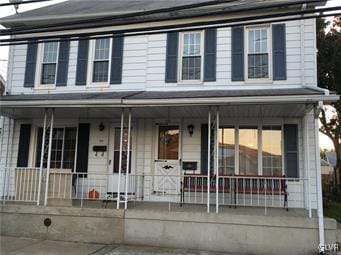 view of front of home with covered porch