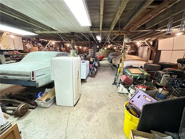 garage with washer and dryer