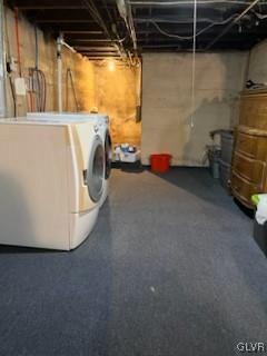 laundry area featuring washer / clothes dryer