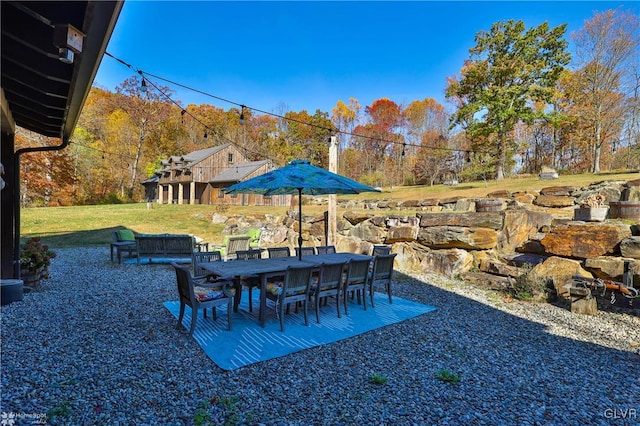 view of yard featuring a patio