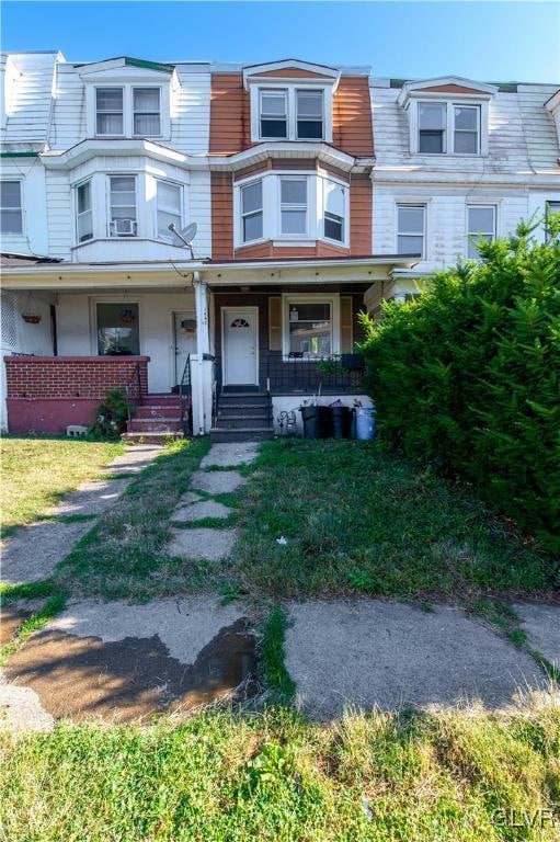 view of front of house with covered porch