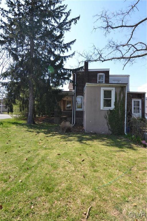 162 S Union St, Easton, PA 18042 - view of green lawn