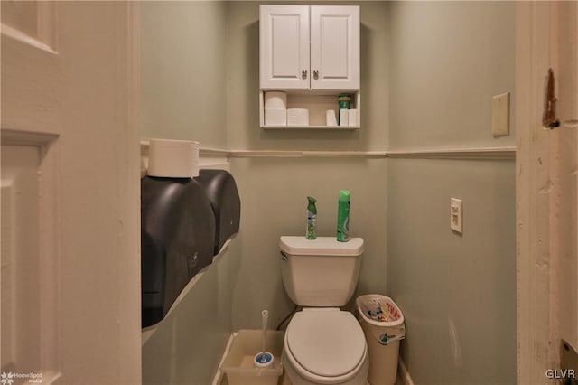 bathroom featuring toilet