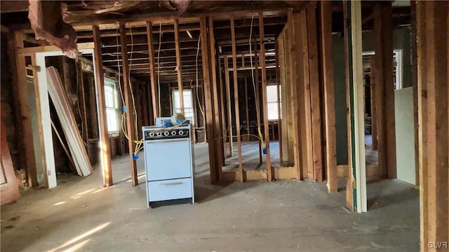 misc room with washer / dryer