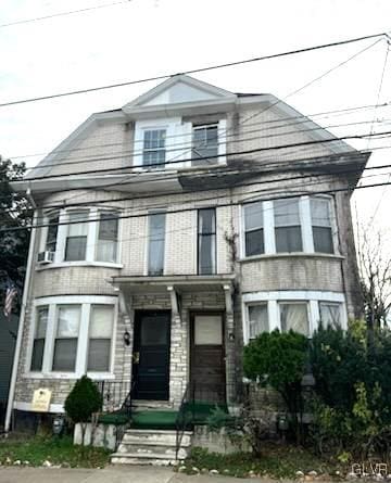 824 Wolf Ave, Easton, PA 18042 - view of front facade