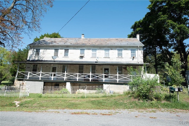 view of front facade