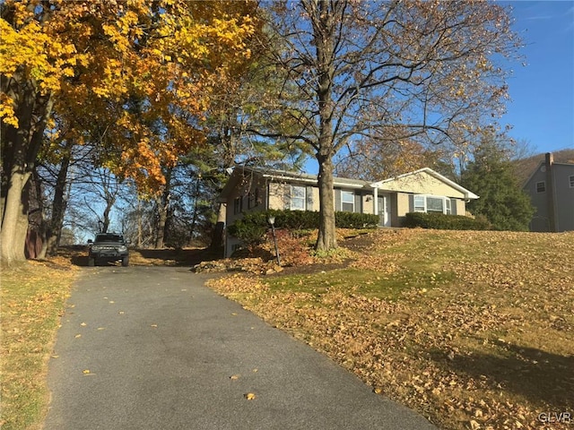 view of front of property