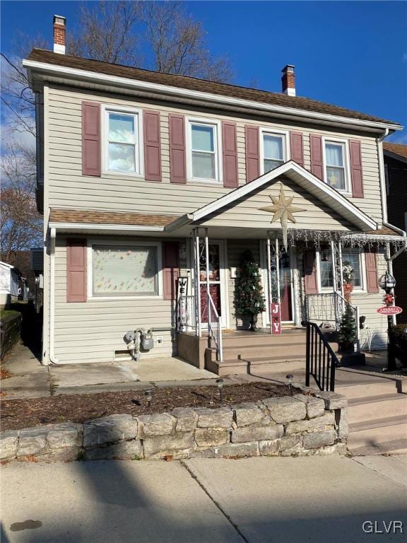 view of front of home with covered porch