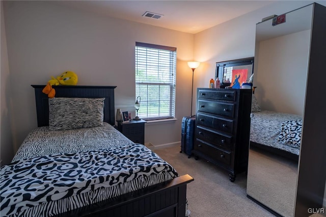 bedroom with carpet flooring