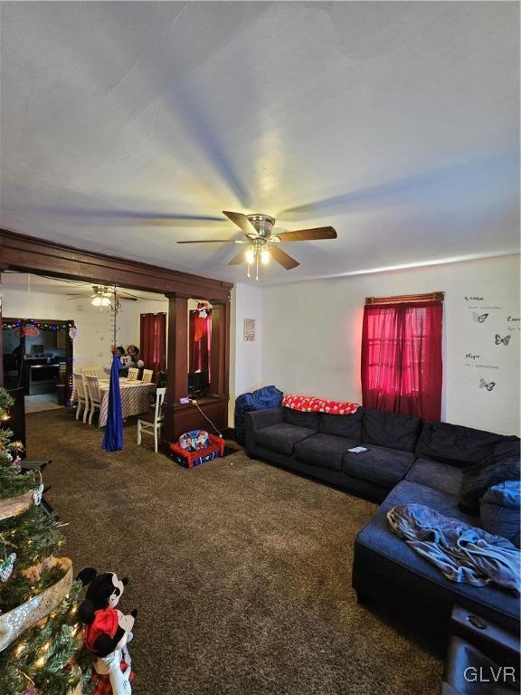 living room with carpet flooring