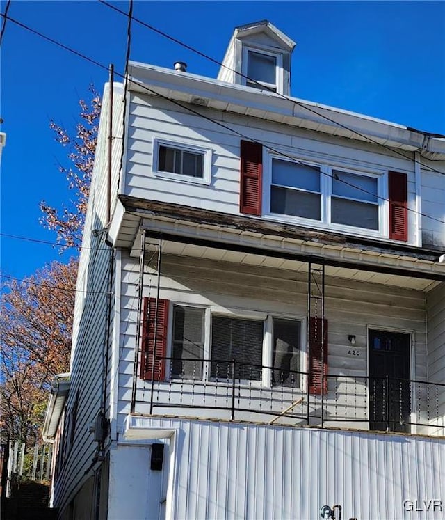 view of townhome / multi-family property