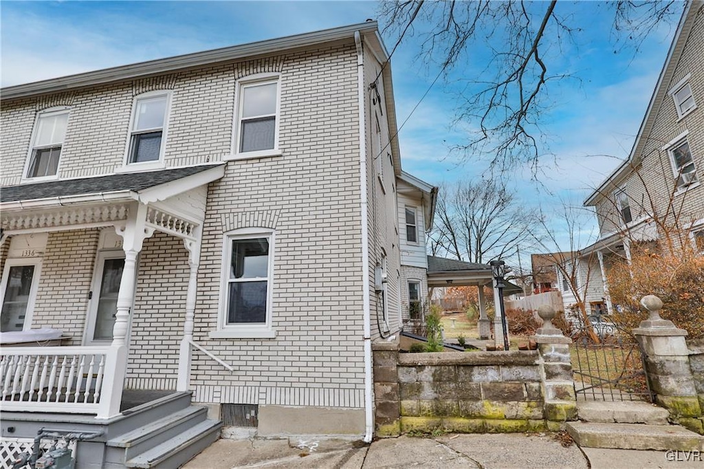 view of front of home