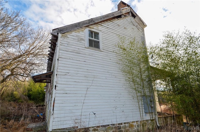 view of side of property