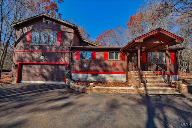 view of front of property featuring a garage