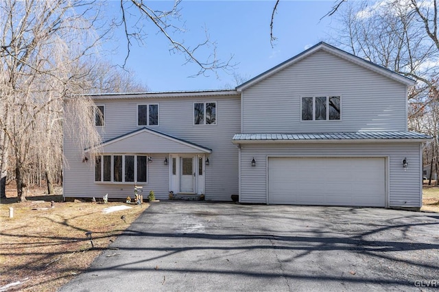 view of front facade with a garage