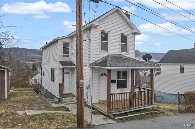 view of front property