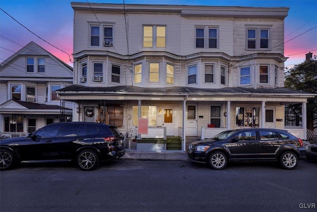 view of front of property featuring a porch