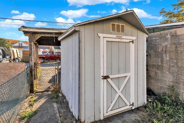 view of outbuilding