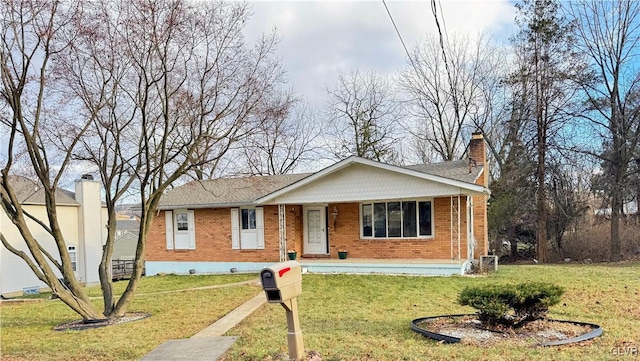 view of front of house featuring a front yard