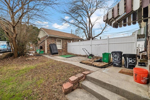 view of yard with a patio area