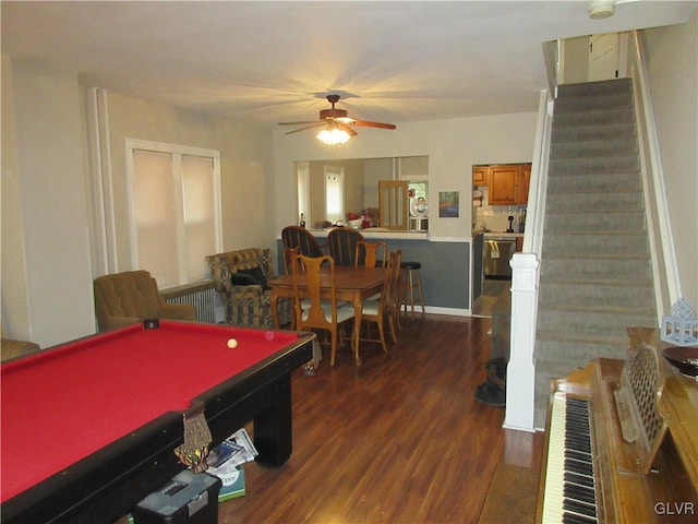 playroom featuring dark hardwood / wood-style floors, ceiling fan, and billiards