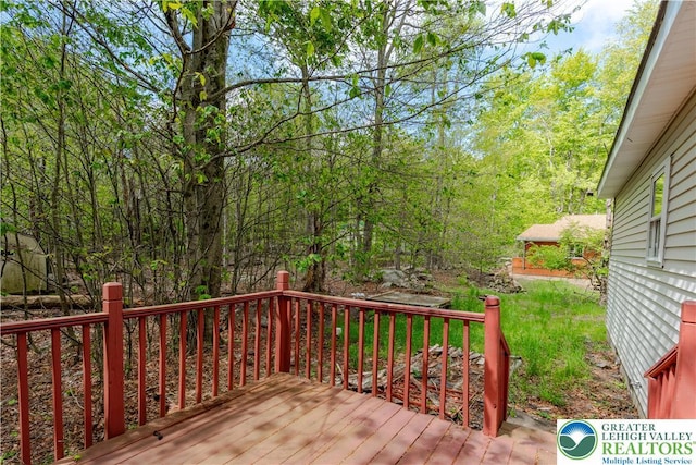 9860 Deerwood Dr, Coolbaugh Twp, PA 18466 - view of deck