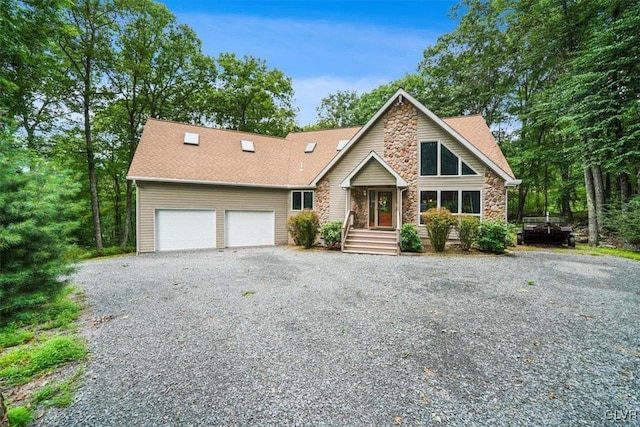 view of front facade featuring a garage