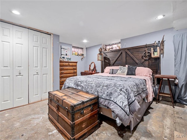 bedroom featuring a closet