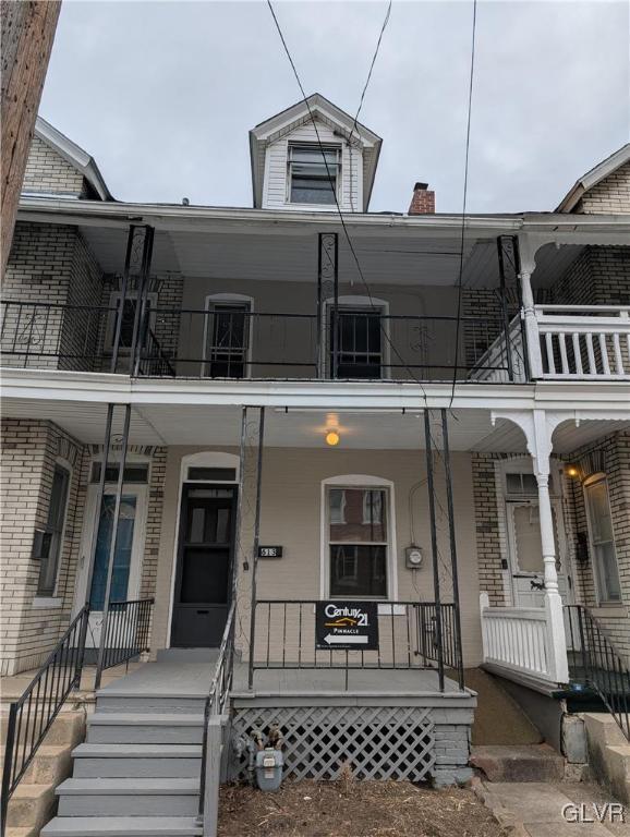 view of front facade with covered porch