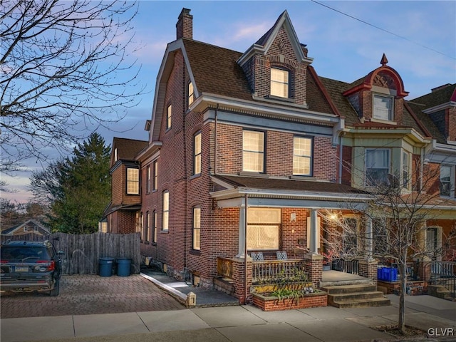 view of front of home with covered porch