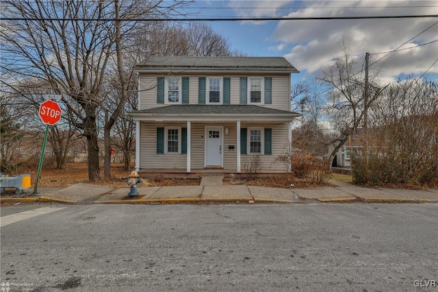 view of front of property featuring a porch