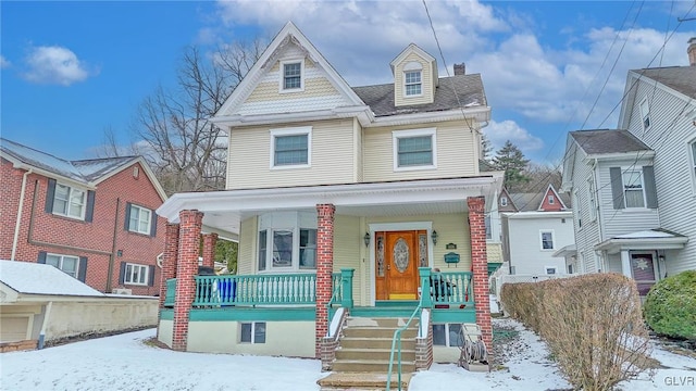 view of front of home featuring a porch