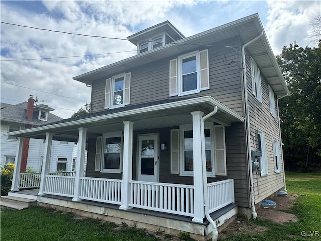 view of front of property featuring a porch