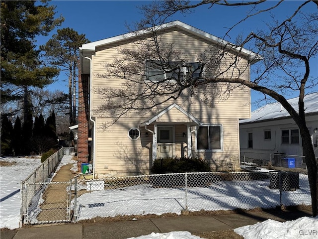 view of front of house