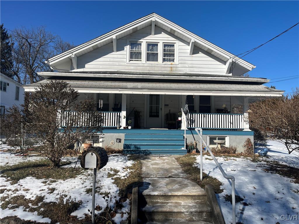 view of front of property with a porch