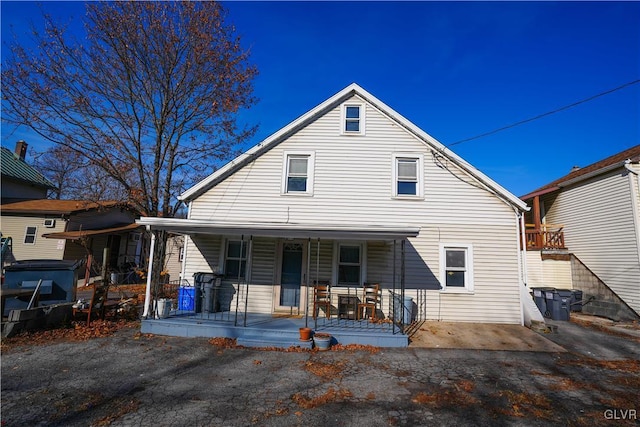 view of front facade featuring a porch