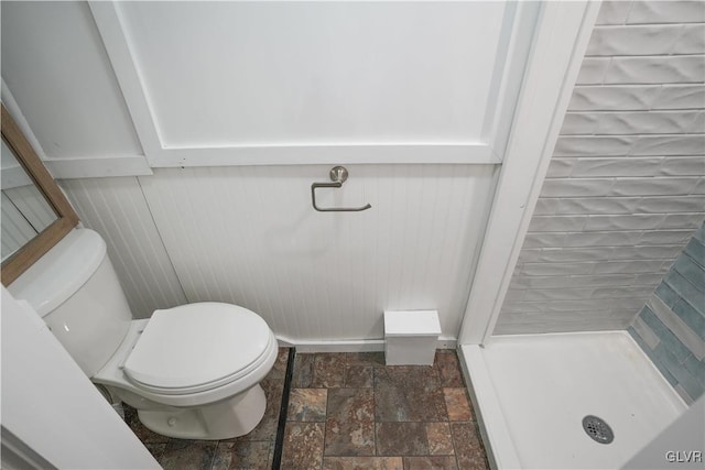 bathroom featuring toilet